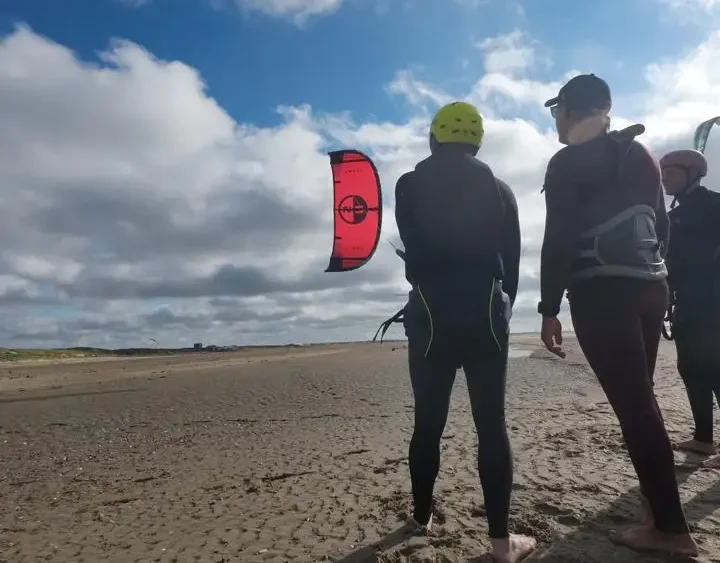 Private kitesurfing lesson Brouwersdam — small group, personal attention